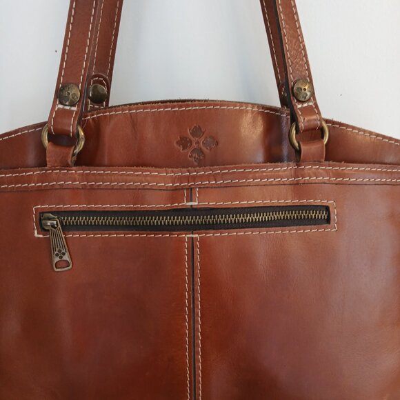 Patricia Nash Classic Shoulder Bag🤎 - Picture 5 of 15